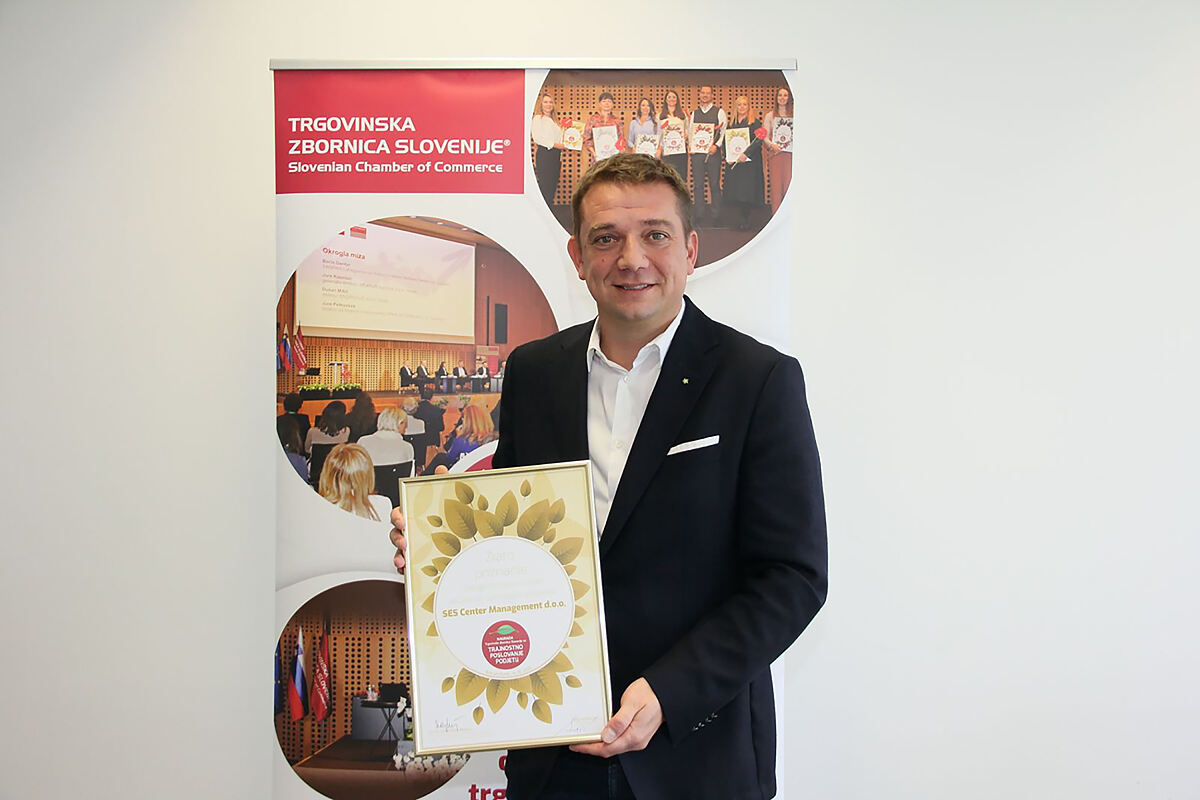 Toni Pugelj, Country Manager SES Slovenia, is delighted at receiving the gold award for sustainable business practices