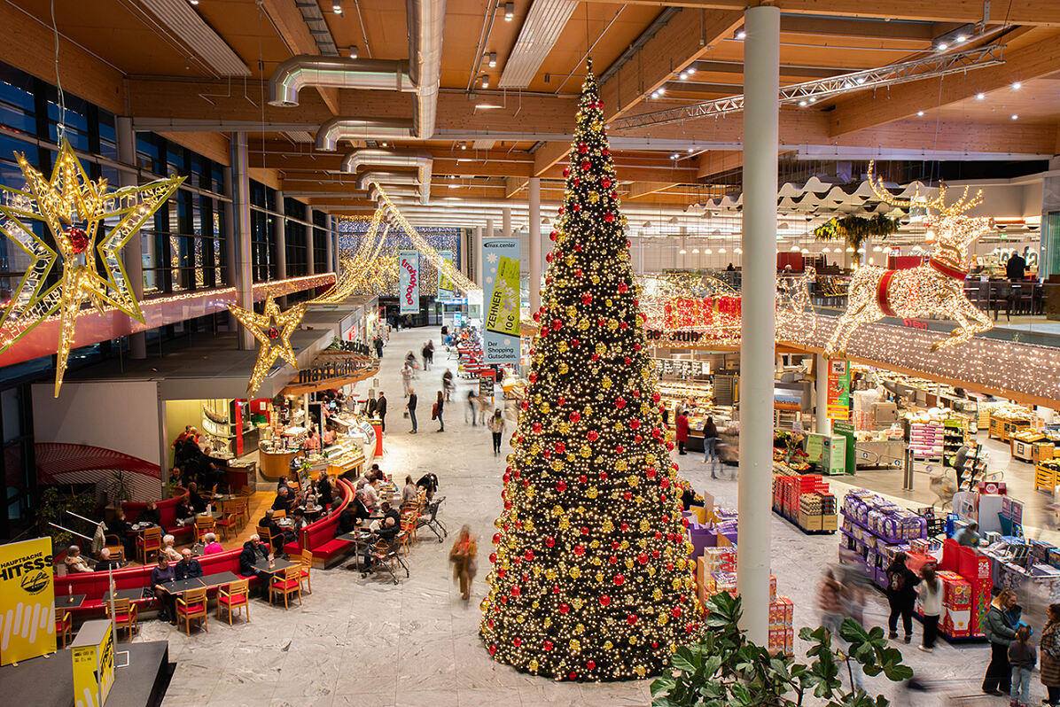 MAX.CENTER Wels weihnachtliche Mall